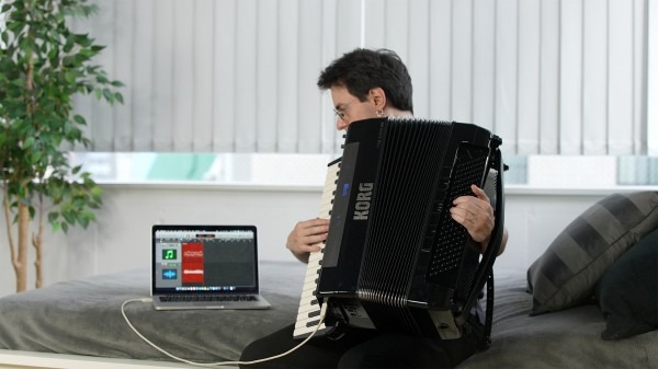Conectividad USB y software de edición para Korg FISA SUPREMA