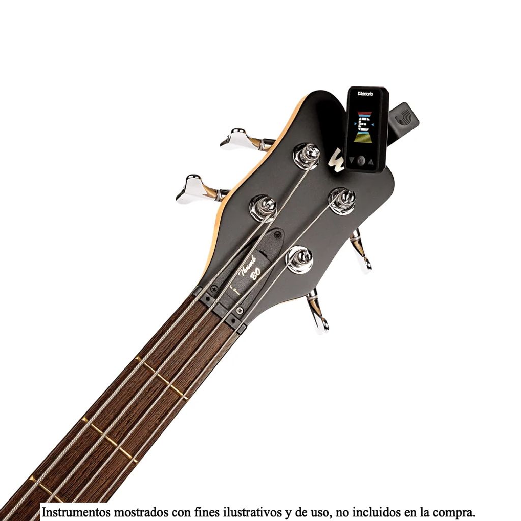 Afinador D'Addario Eclipse PW-CT-17BK instalado en bajo electrico y ukelele