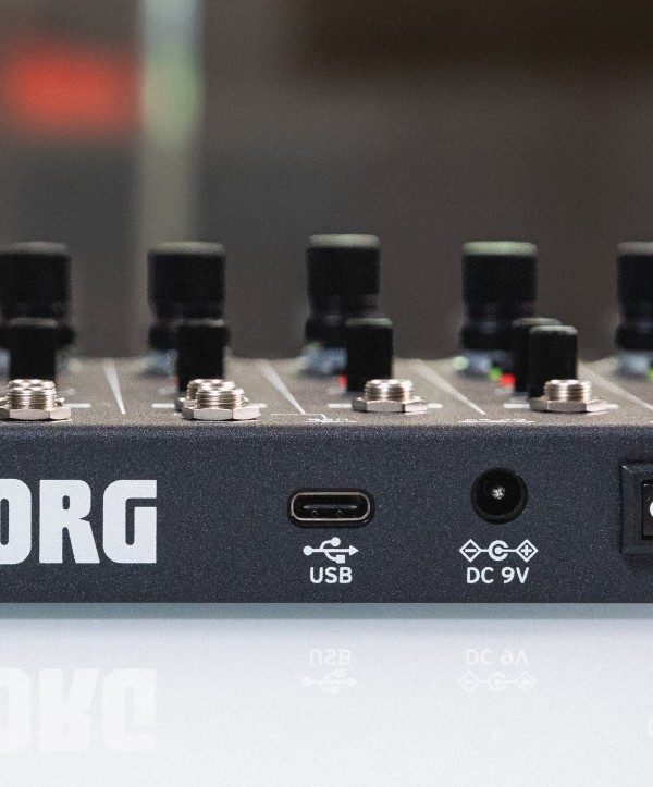 Conectividad Korg NTS-4