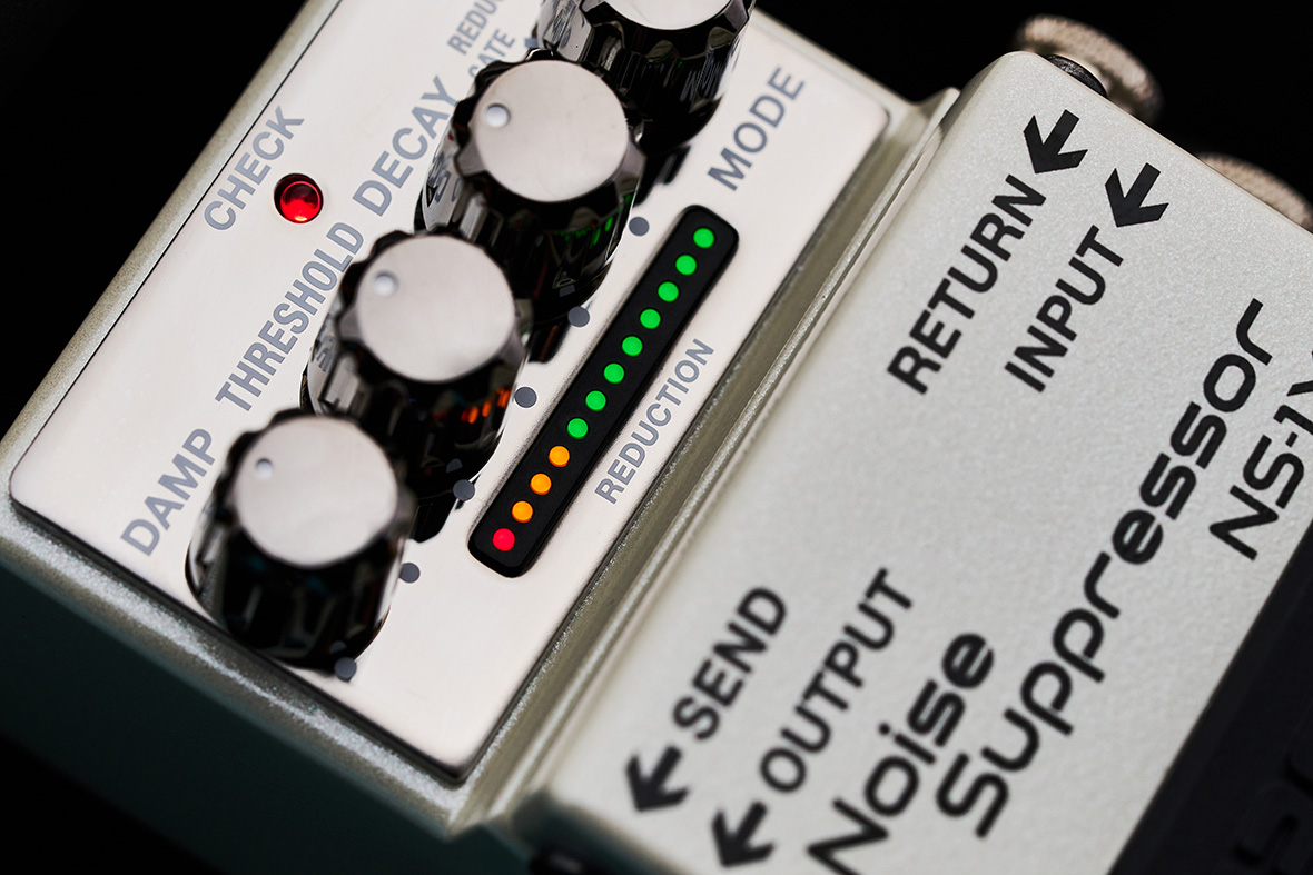 Boss NS-1X Controles Intuitivos