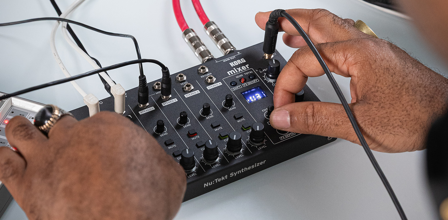 Formato Compacto Korg NTS-4