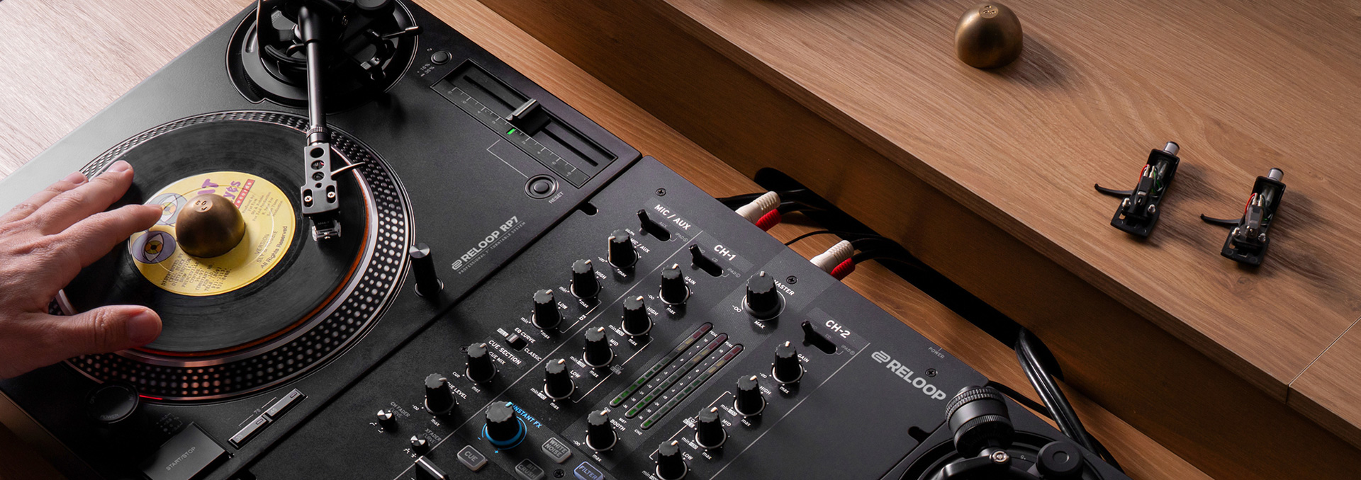 Reloop RP-7 tornamesa profesional para vinilos de 7 pulgadas